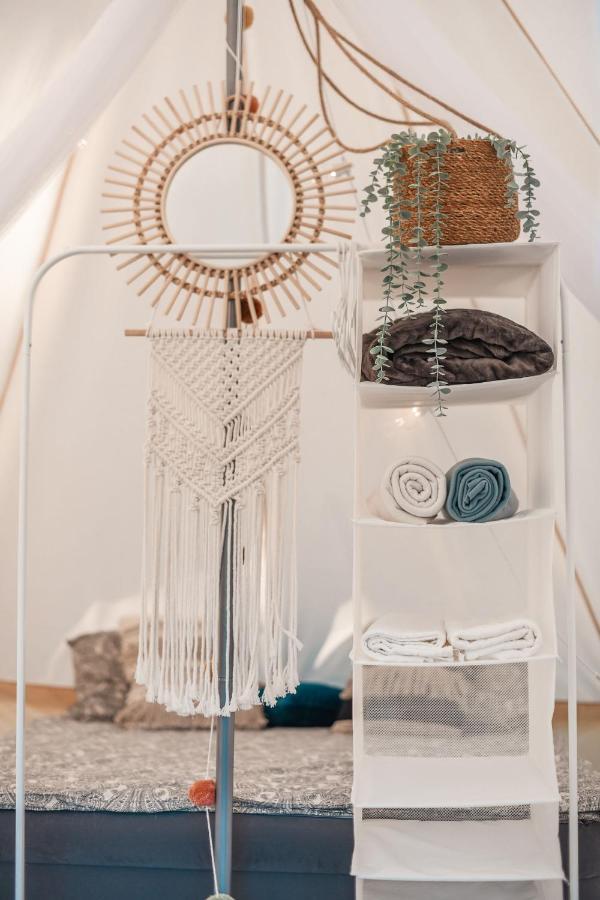 Glamping Mella Muiza 호텔 Jūrkalne 외부 사진